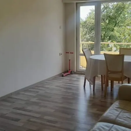 Pliska 아파트 몬타나